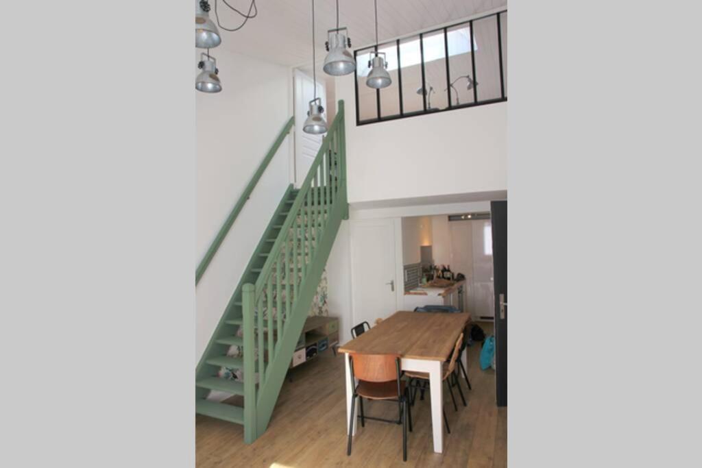 Superbe Duplex De 70M2 Avec 2 Chambres En Hyper Centre Au Calme Sur Cour Classe 3 Etoiles Avec Parking En Option La Rochelle (Charente-Maritime) Exterior foto