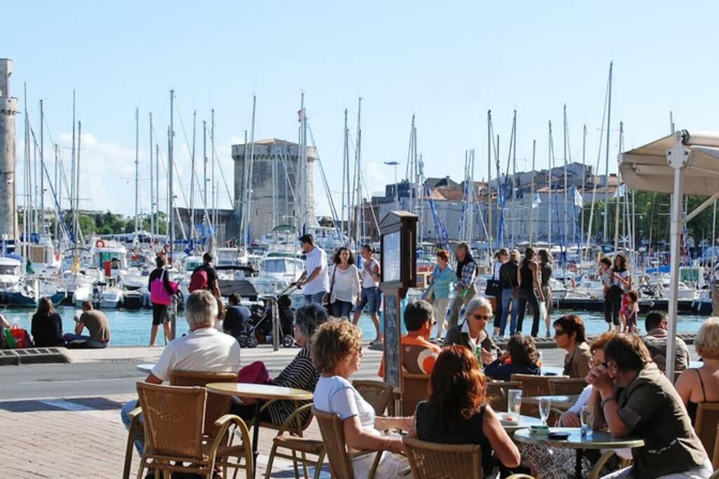 Superbe Duplex De 70M2 Avec 2 Chambres En Hyper Centre Au Calme Sur Cour Classe 3 Etoiles Avec Parking En Option La Rochelle (Charente-Maritime) Exterior foto